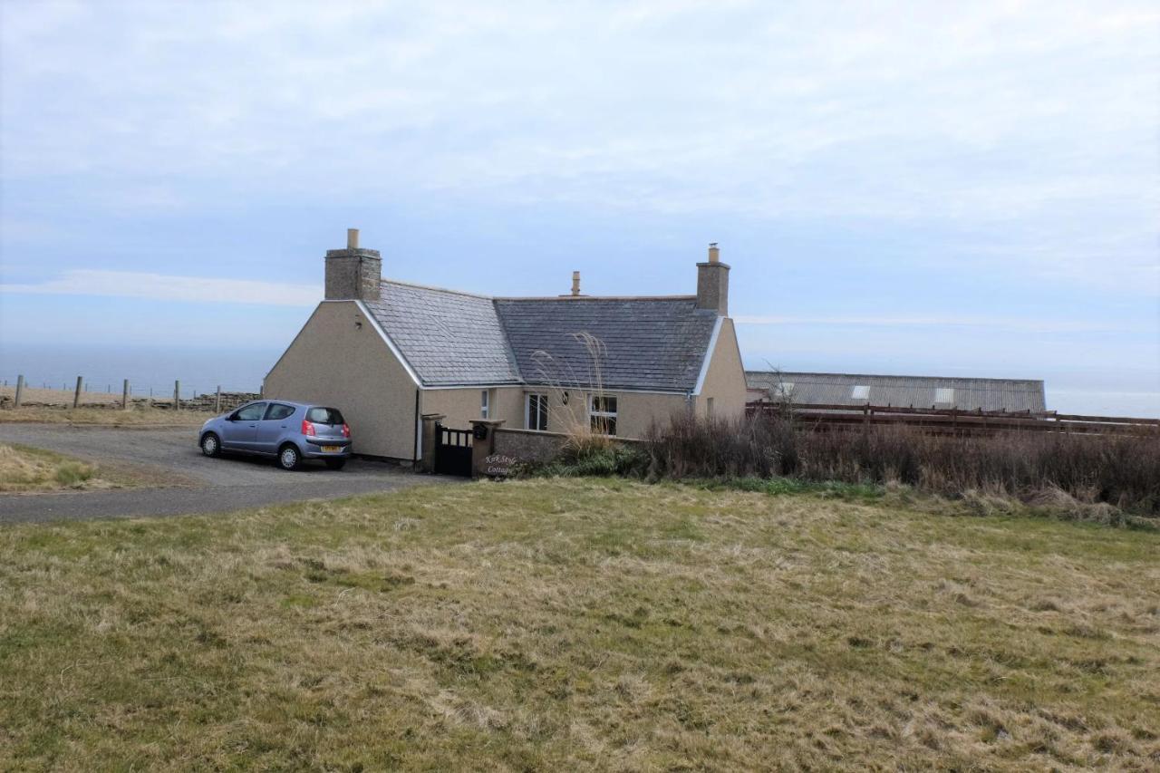 Fabulous Location With Sea And Castle View - Nc500 Bed & Breakfast Keiss Bagian luar foto